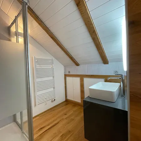 Schlafen Unterm Dach In Ch Bed & Breakfast