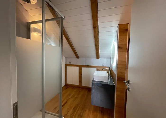 Schlafen Unterm Dach In Ch Bed & Breakfast